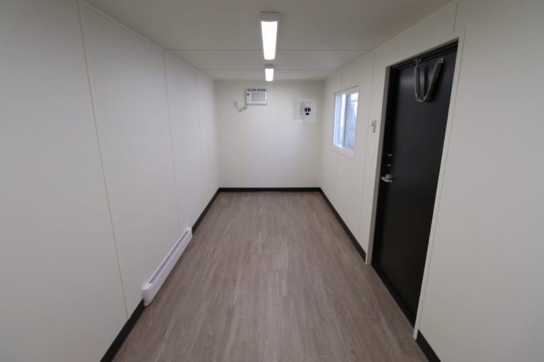 20&rsquo; Office CUBE &ndash; Vinyl Drywall Finished