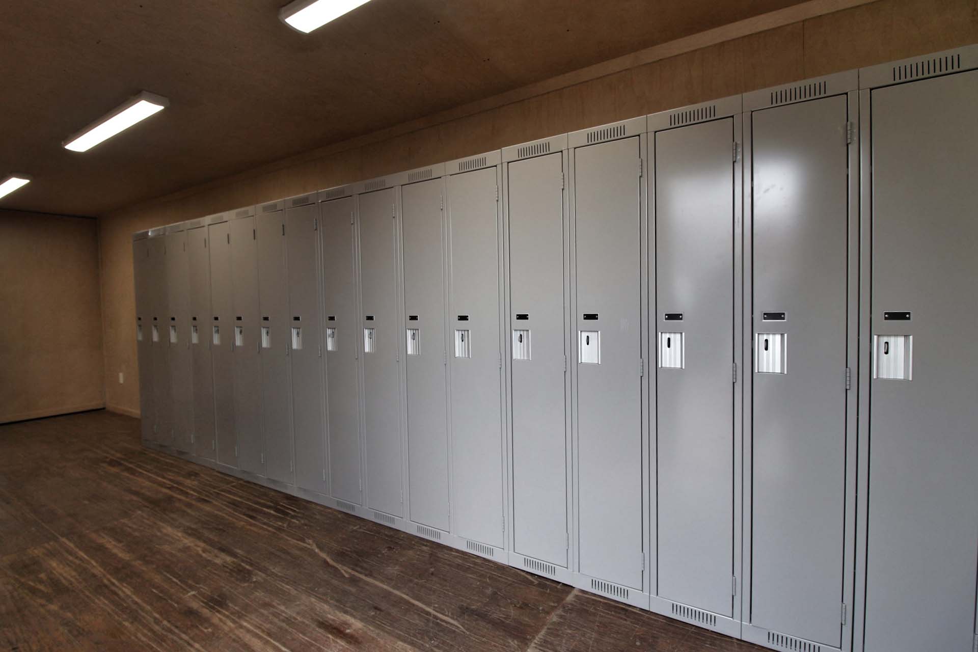 40&rsquo; Locker Room - STARMAX Containers PTY. LTD